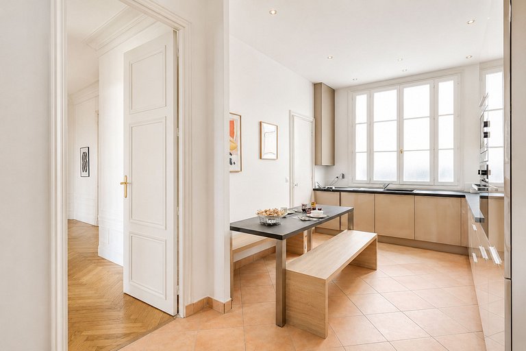 Par065 - 3 bedroom apartment in Paris 16