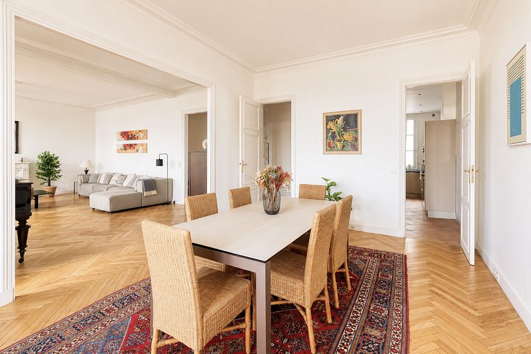 Par065 - 3 bedroom apartment in Paris 16