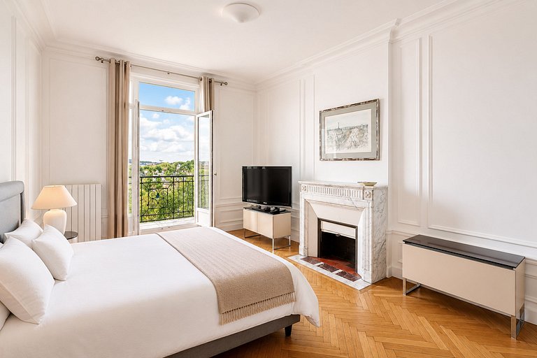 Par065 - 3 bedroom apartment in Paris 16