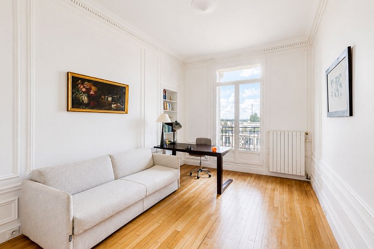 Par065 - 3 bedroom apartment in Paris 16