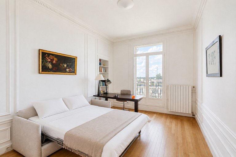 Par065 - 3 bedroom apartment in Paris 16