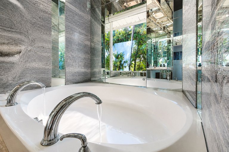 Mia019 - Modern Waterfront House in Fort Lauderdale