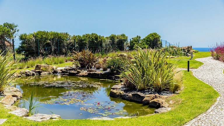 Alg034 – Clifftop ocean-view villa in Algarve