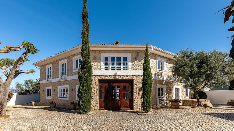 Alg034 – Clifftop ocean-view villa in Algarve