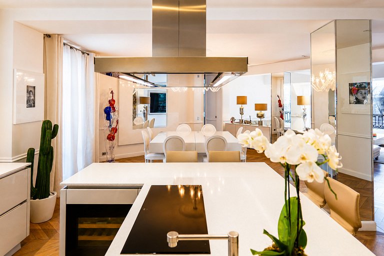 Par114 - Amazing 4 bedroom apartment