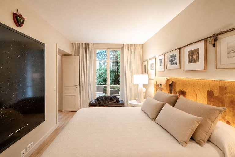 Par069 - Apartamento con jardin en Saint Germain