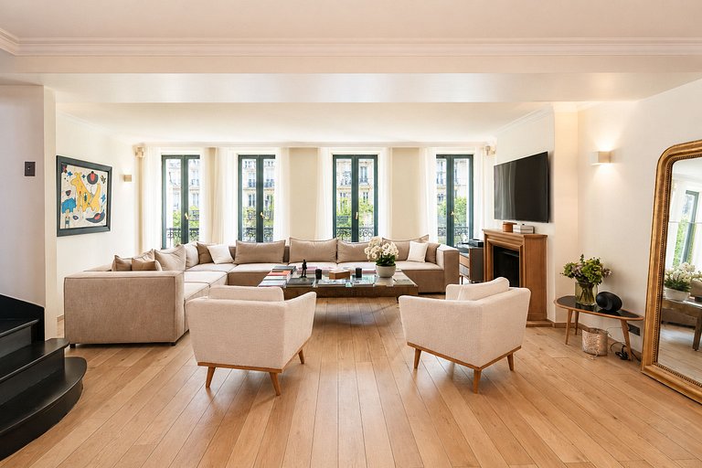 Par052 - Sublime townhouse in Auteuil District.
