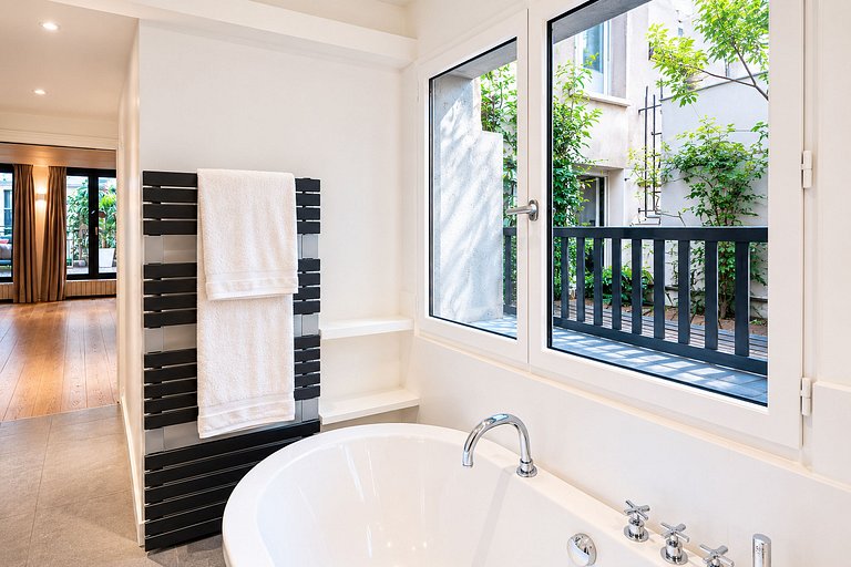 Par052 - Sublime townhouse in Auteuil District.