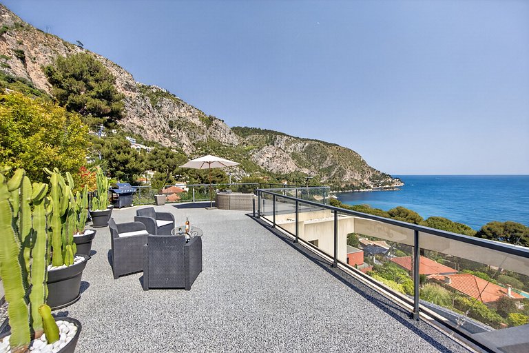 Azu005 - Villa overlooking the bay of Eze, French Riviera