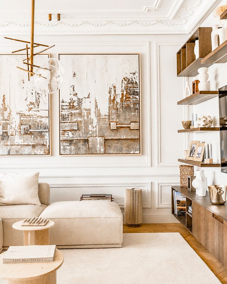 Par029 - Apartment in Paris’ Golden Triangle