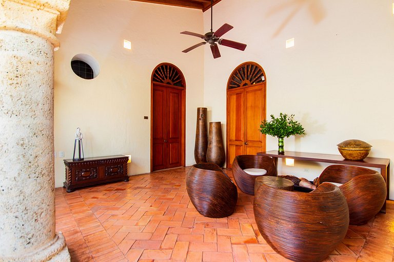 Car050 - Casa colonial de luxo no Centro Histórico