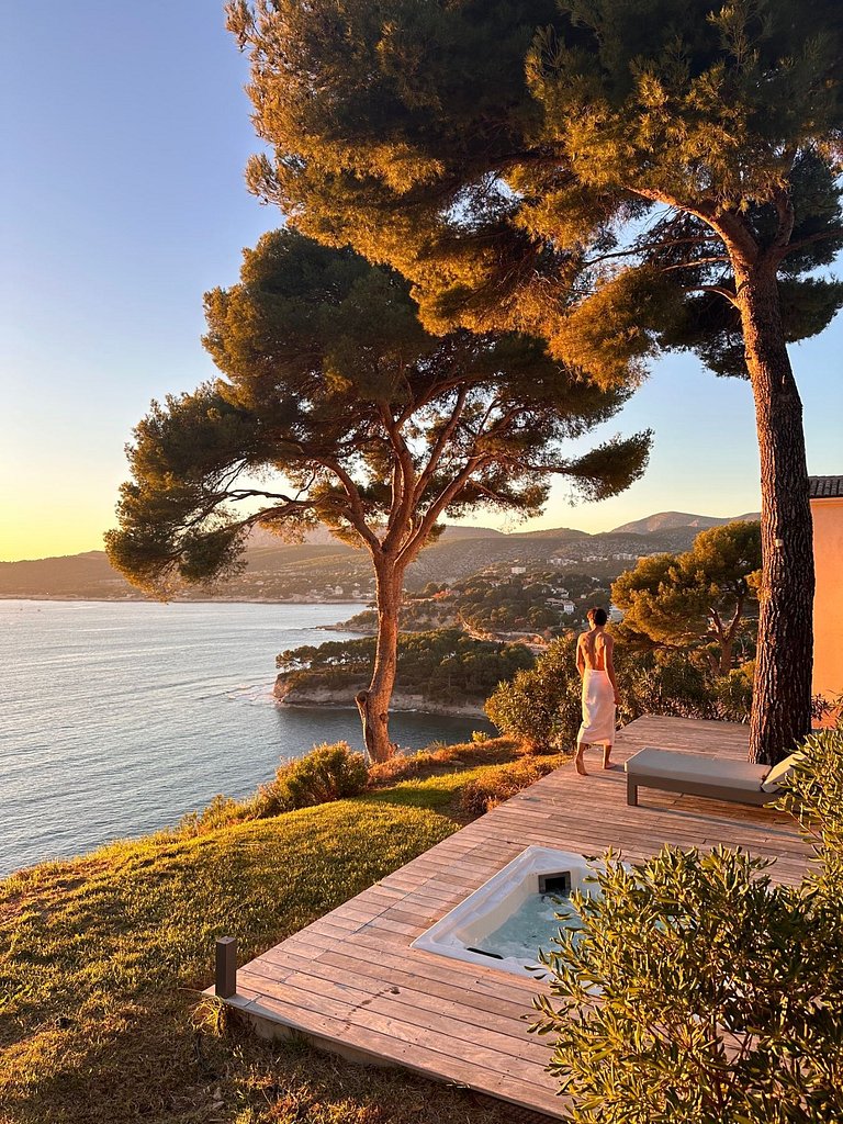 Azu004 - Prestigious Villa in Cassis