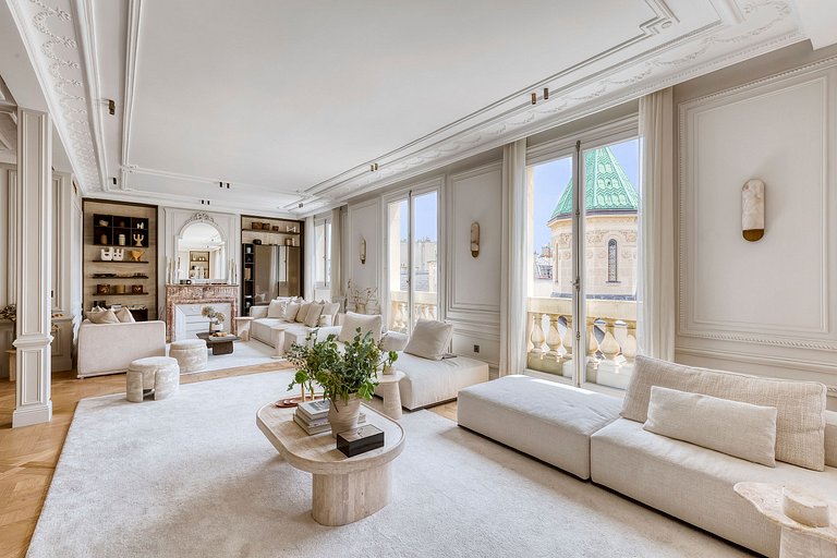 Par029 - Apartamento no Triângulo Dourado de Paris