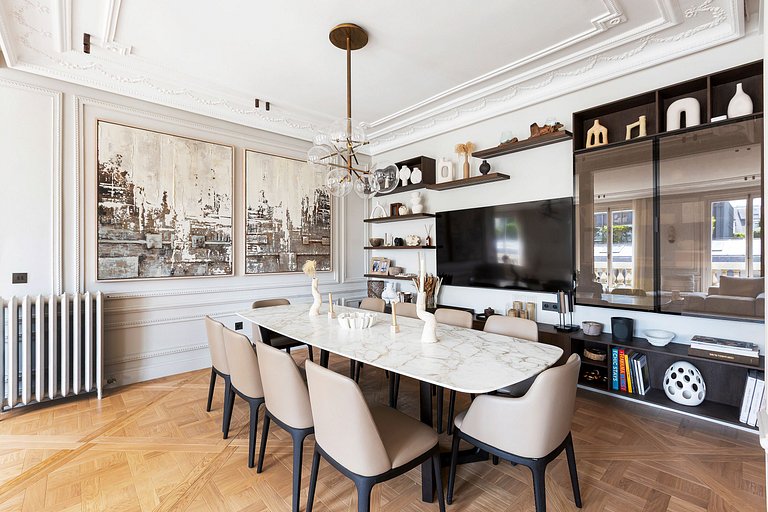 Par029 - Apartamento no Triângulo Dourado de Paris