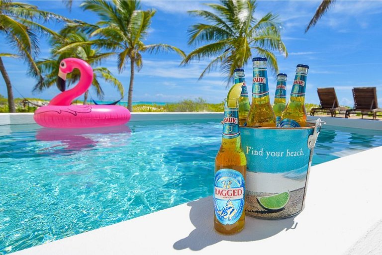 Bhs015 - Beachfront villa with private pool in Great Exuma
