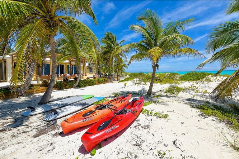 Bhs015 - Beachfront villa with private pool in Great Exuma