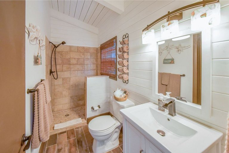 Bhs015 - Beachfront villa with private pool in Great Exuma