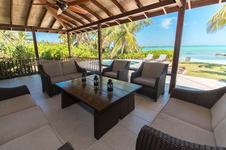 Bhs018 - Beachfront villa with heated pool in Great Exuma