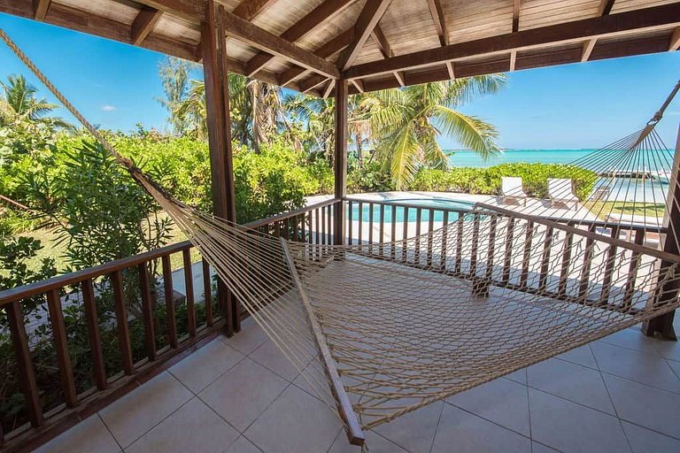 Bhs018 - Beachfront villa with heated pool in Great Exuma