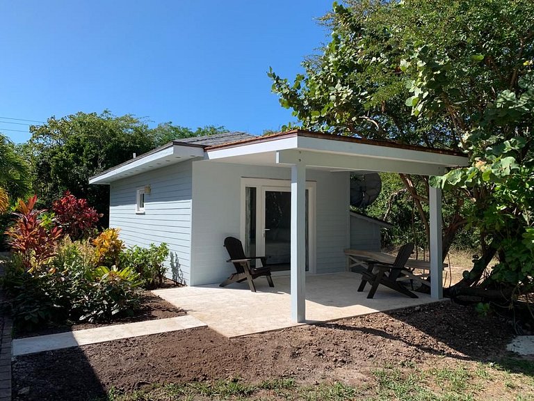 Bhs018 - Beachfront villa with heated pool in Great Exuma