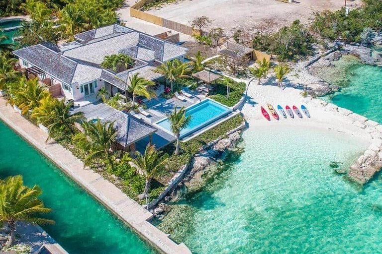 Bhs020 - Beachfront villa with infinity pool in Great Exuma