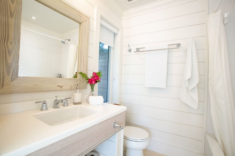 Bhs022 - Oceanfront cottage with infinity pool in Great Exum