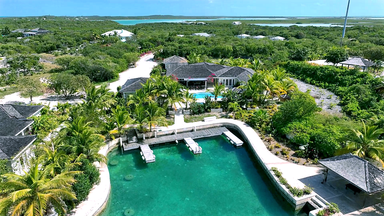 Bhs021 - Waterfront villa with private pool in Great Exuma