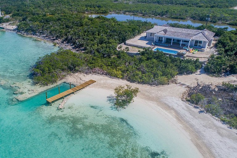 Bhs027 - Beachfront villa with private pool in Great Exuma