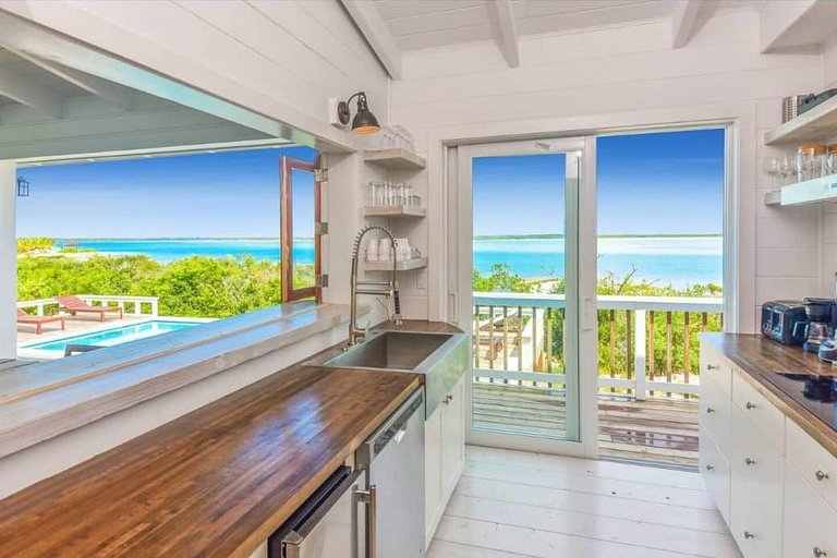 Bhs028 - Beachfront house with ocean views in Great Exuma