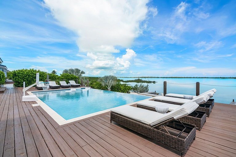 Bhs030 - Villa de lujo frente al mar con muelle en Exuma