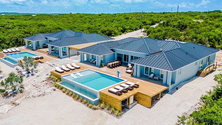 Bhs030 - Luxury beachfront villa with private dock in Exuma