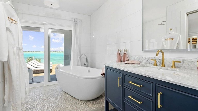 Bhs030 - Villa de lujo frente al mar con muelle en Exuma