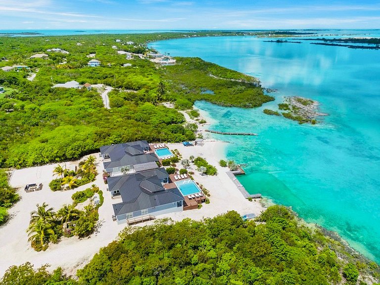 Bhs030 - Luxury beachfront villa with private dock in Exuma