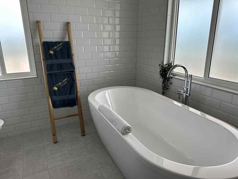 Bhs032 - Ocean view villa with private pool in Exuma