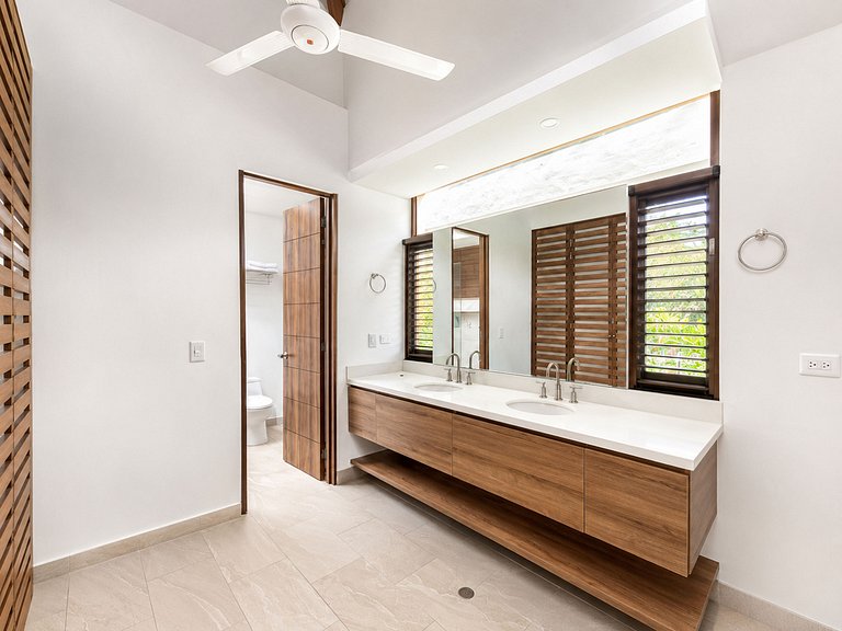 Anp084 - House with lake views in Mesa de Yeguas