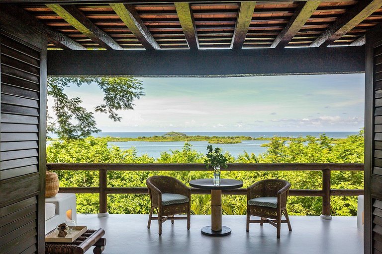 Car082 - Oceanfront villa with pools in Barú