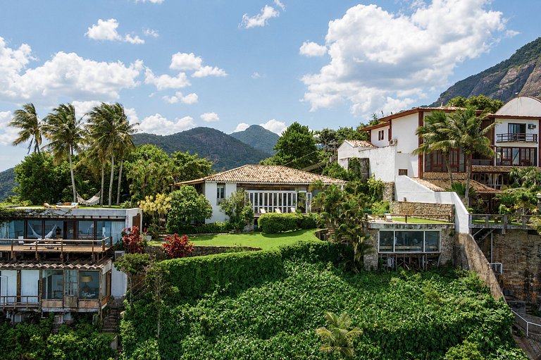 Rio014 - Beautiful villa with sea view in Joatinga