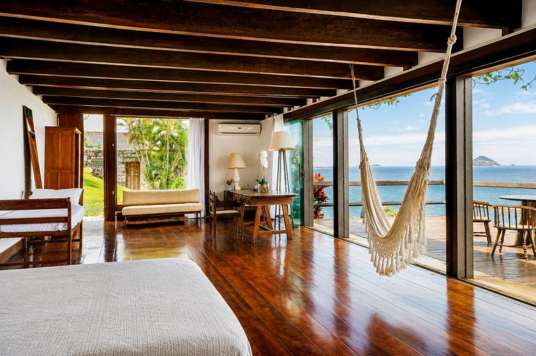 Rio014 - Beautiful villa with sea view in Joatinga