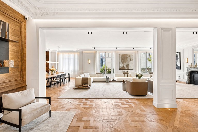 Par005 - Luxury Apartment in the Golden Triangle