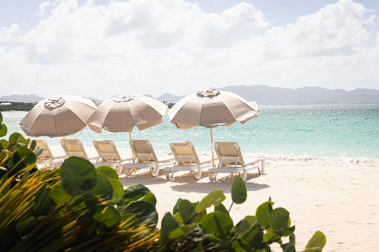 Aia006 - Duas villas deslumbrantes em Little Bay