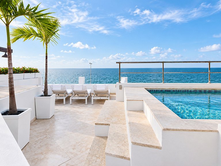 Car048 - Luxurious 4 bedroom villa with beautiful view