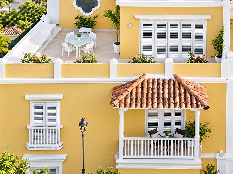 Car048 - Luxurious 4 bedroom villa with beautiful view