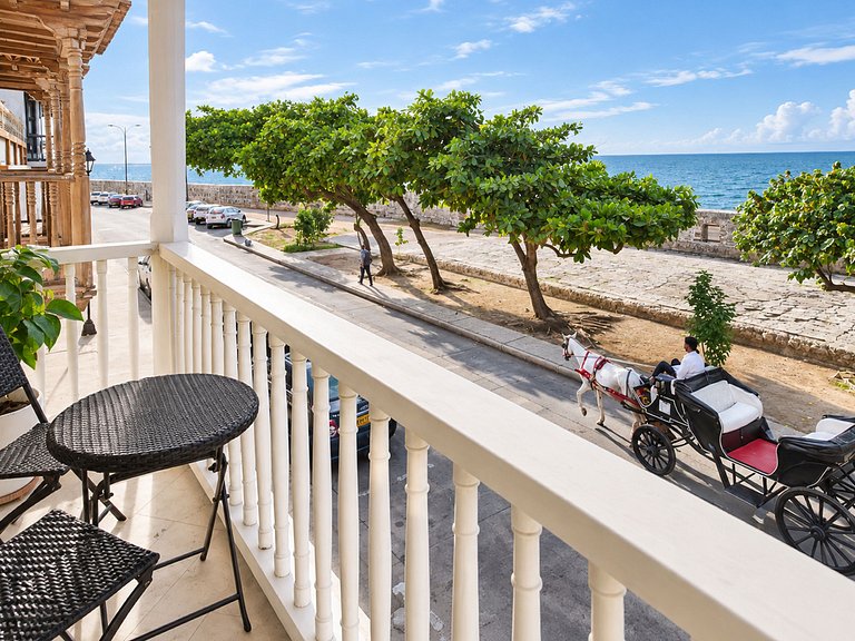 Car048 - Luxurious 4 bedroom villa with beautiful view