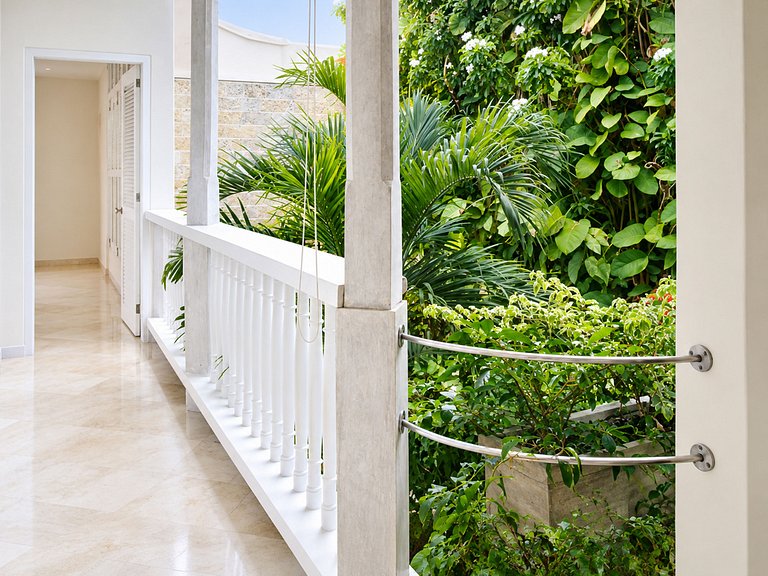 Car048 - Luxurious 4 bedroom villa with beautiful view