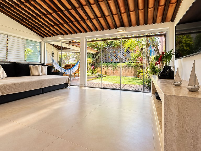 Buz026 - Four-bedroom house at Praia de João Fernandes
