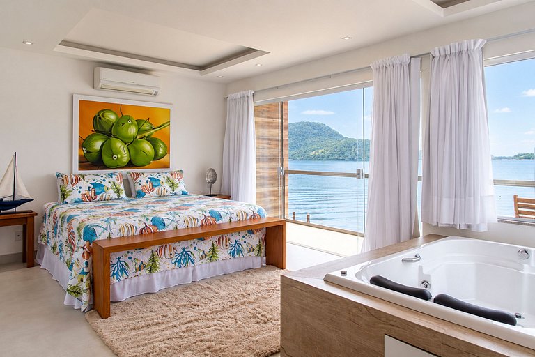 Ang007 - Vila à Beira-Mar com Acesso Exclusivo à Praia em An