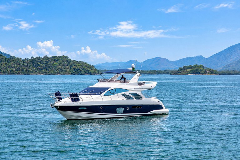 Ang007 - Waterfront Villa with Exclusive Beach Access in Ang