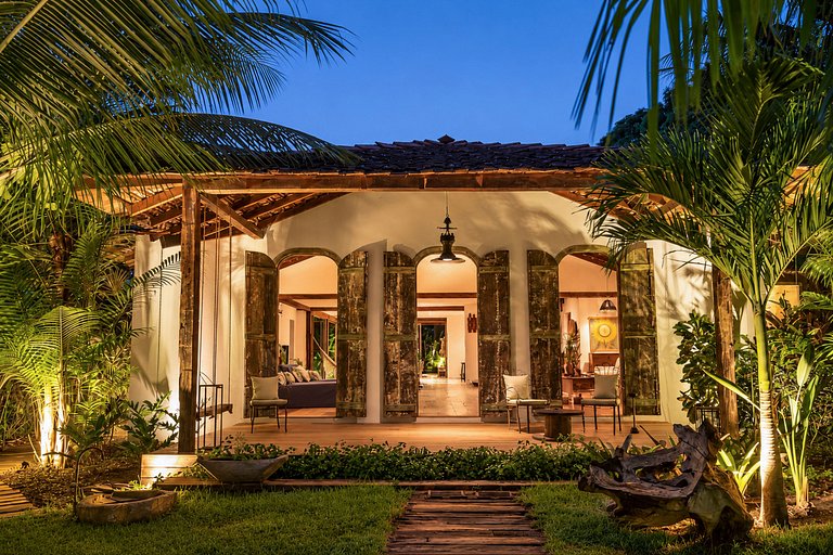 Bah131 - Tropical villa with pool in Altos de Trancoso