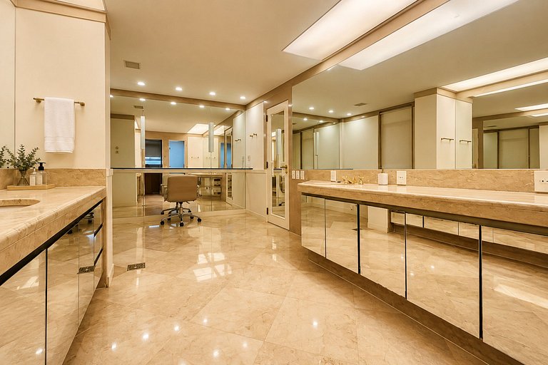 Rio378 - Beautiful beachfront apartment in Ipanema