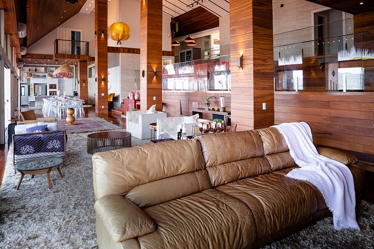 Ang011 - Exceptional Seafront Estate on Gipoia Island
